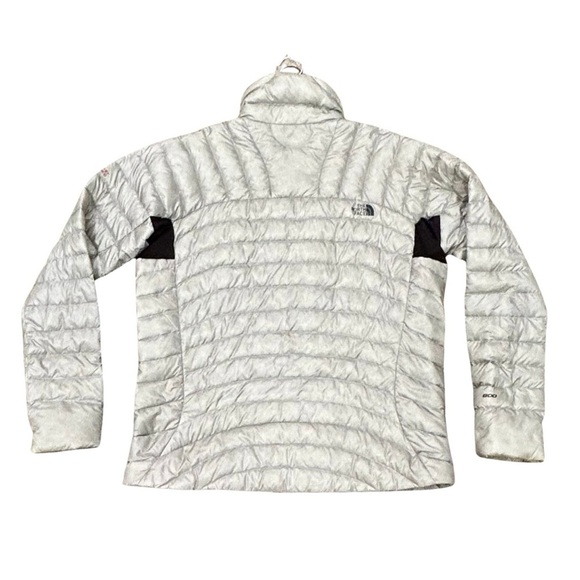 The North Face Gray Puffer Jacket with Weather-Resistant Fabric - Picture 7 of 7